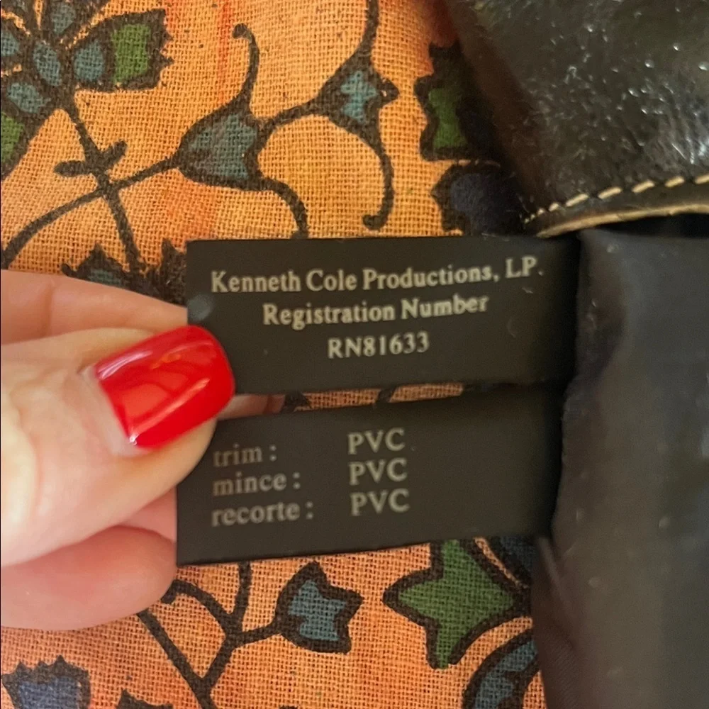 Reaction Kenneth Cole sleek black